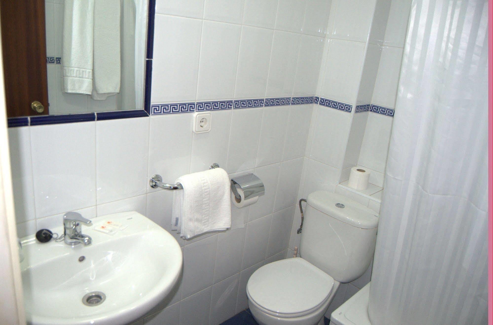Hostal Liebana Santander Exterior photo